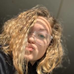 Meet your Posher, Brooke